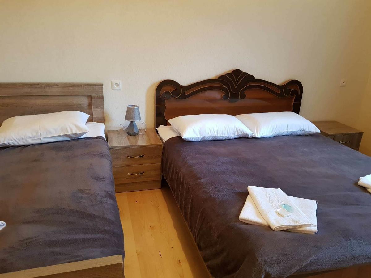 Guesthouse Guram Baba 梅斯蒂亚 外观 照片